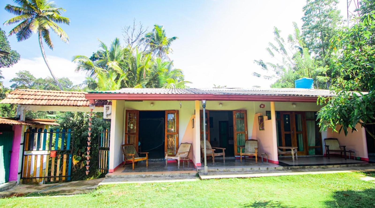 Hilltop Bungalow Mirissa Exterior foto
