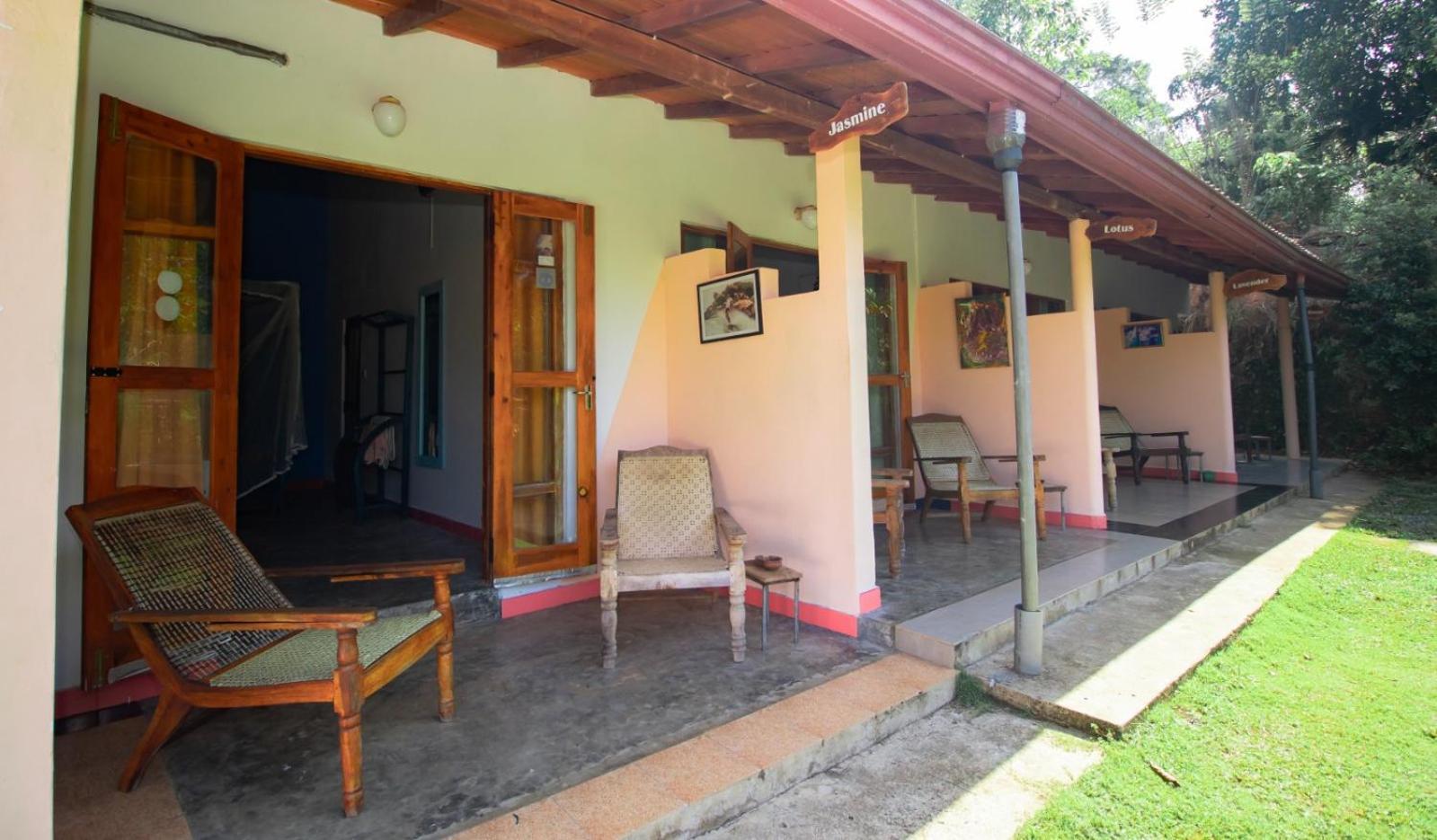 Hilltop Bungalow Mirissa Exterior foto
